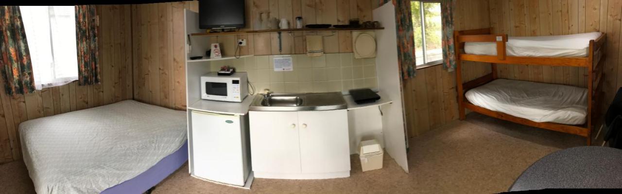 Lake Albert Caravan Park Hotel Meningie Exterior photo